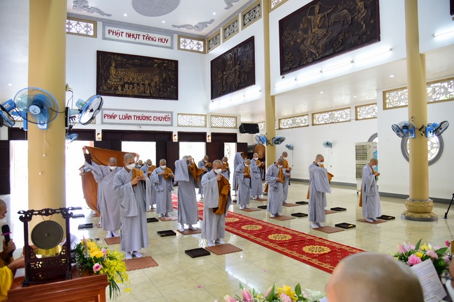 Lễ truyền giới Sa di Phương Trượng